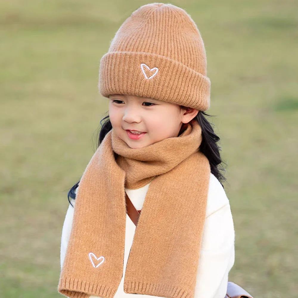 2pcs/set Lovely Korean Version Heart Embroidered Children Hats And Scarves Boys Girls Autumn Winter Solid Color Knitted Scarves